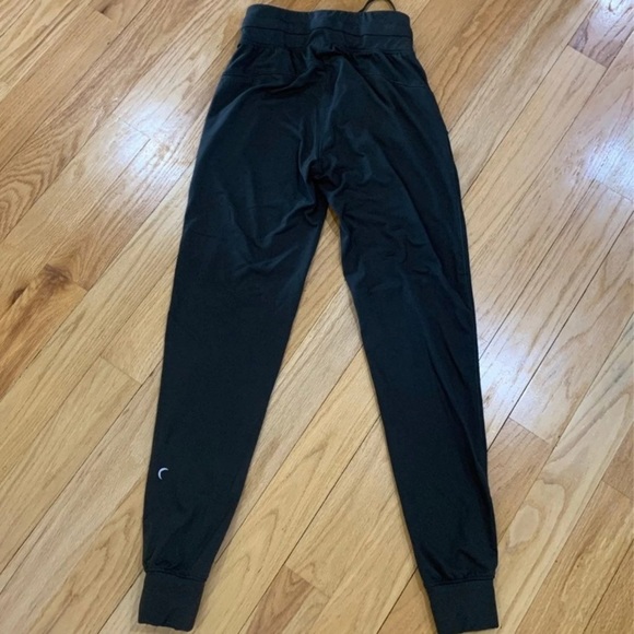 Zyia Joggers -Olive Green - Picture 3 of 5